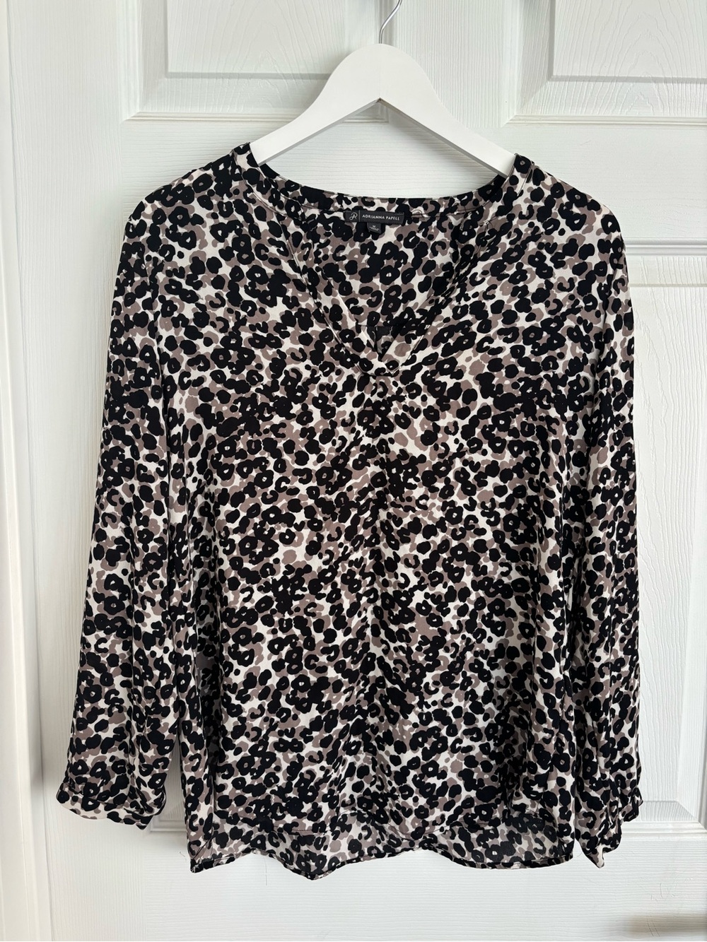 Women's Long Sleeve Leopard Print Blouse - Black & Beige